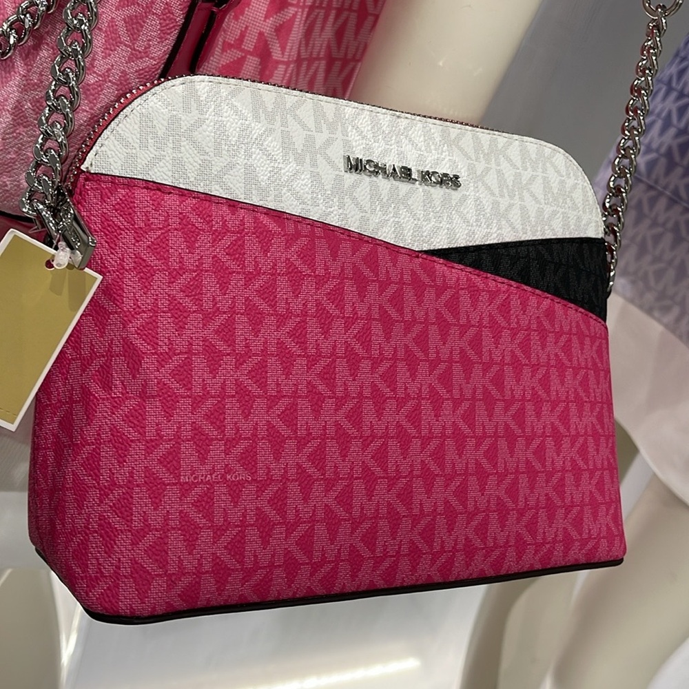 Michael Kors Jet Set Travel Md Sgntr Logo Color Block Dome Crossbody
DRAGONFRUIT - Picture 9 of 16